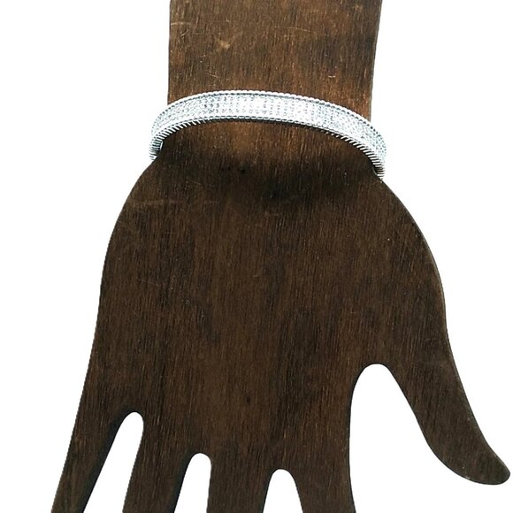 Silver-tone Hinged Crystal Pave Bangle Bracelet Fits Smaller Wrist NWOT - Picture 6 of 15